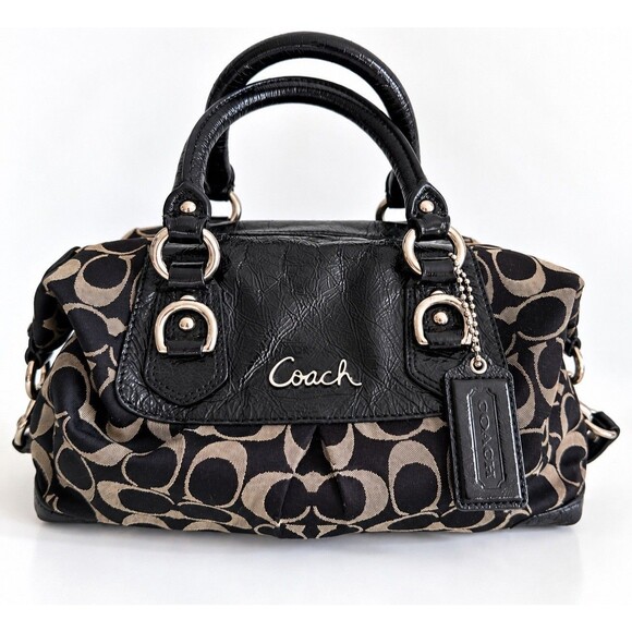 Coach Handbags - Beautiful rare vintage Coach Signature